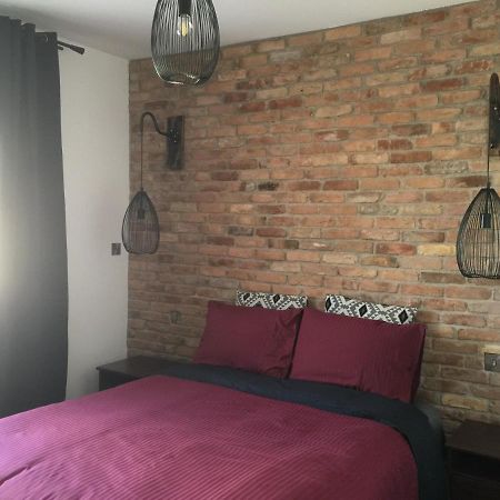 Pearl City View Apartment Пафос Екстериор снимка